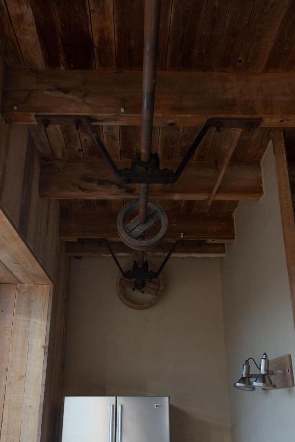 Gîte L'Atelier de Tournerie Montigny-sur-l'Ain Extérieur photo